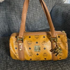 AUTH MCM PAPILLON/ SHOULDER BAG w/ CHARMS